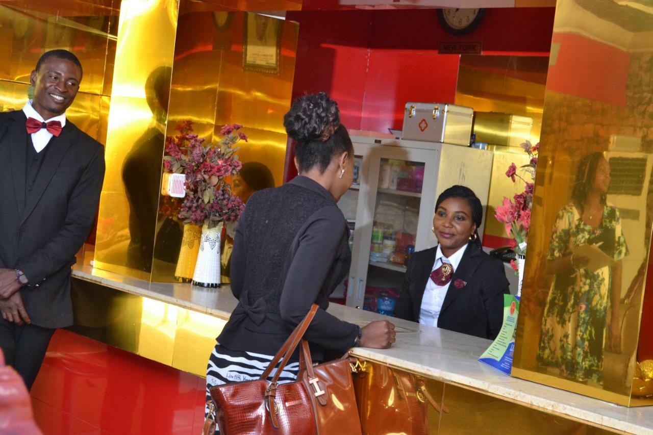 Limoh Suites Benin City Exterior photo