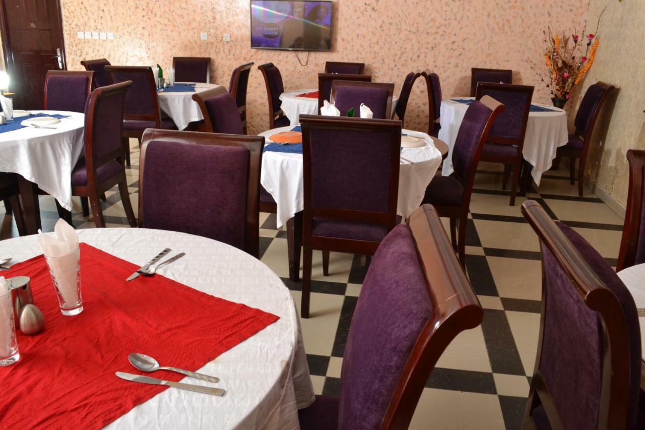 Limoh Suites Benin City Exterior photo