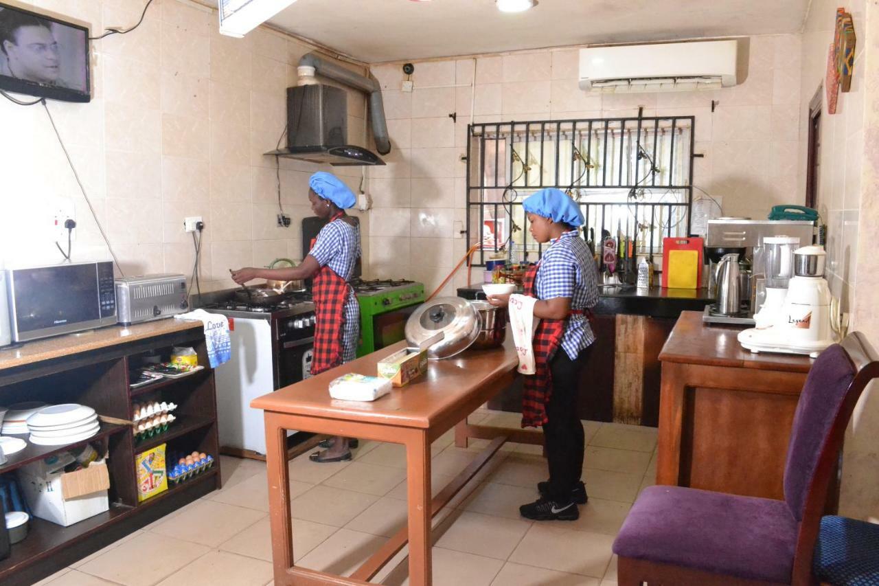 Limoh Suites Benin City Exterior photo
