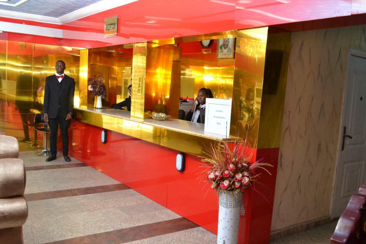 Limoh Suites Benin City Exterior photo